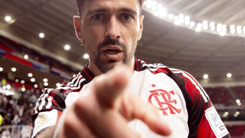 De papai a herói (de novo): Arrascaeta amplia números pessoais e idolatria no Flamengo