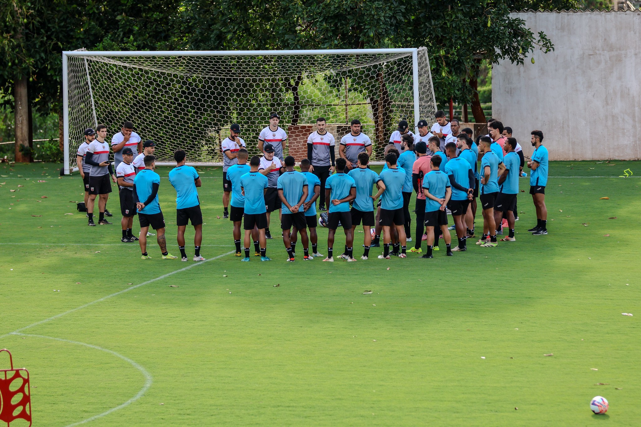 Botafogo-SP aguarda ex-Palmeiras para treinar completo na pré-temporada