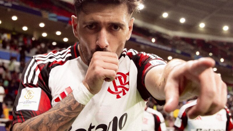 “Relógio mágico salva Filipe”: veja a repercussão internacional da classificação do Flamengo