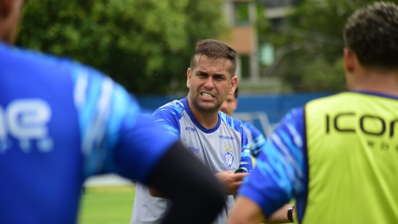 Vitória-ES faz jogo-treino contra Serra e pode enfrentar o Democrata GV