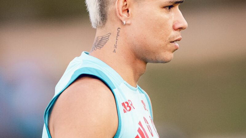 Luiz Araújo diz que Flamengo manterá jeito de jogar e cita erros contra o Bayern: “Favoritismo é do PSG”