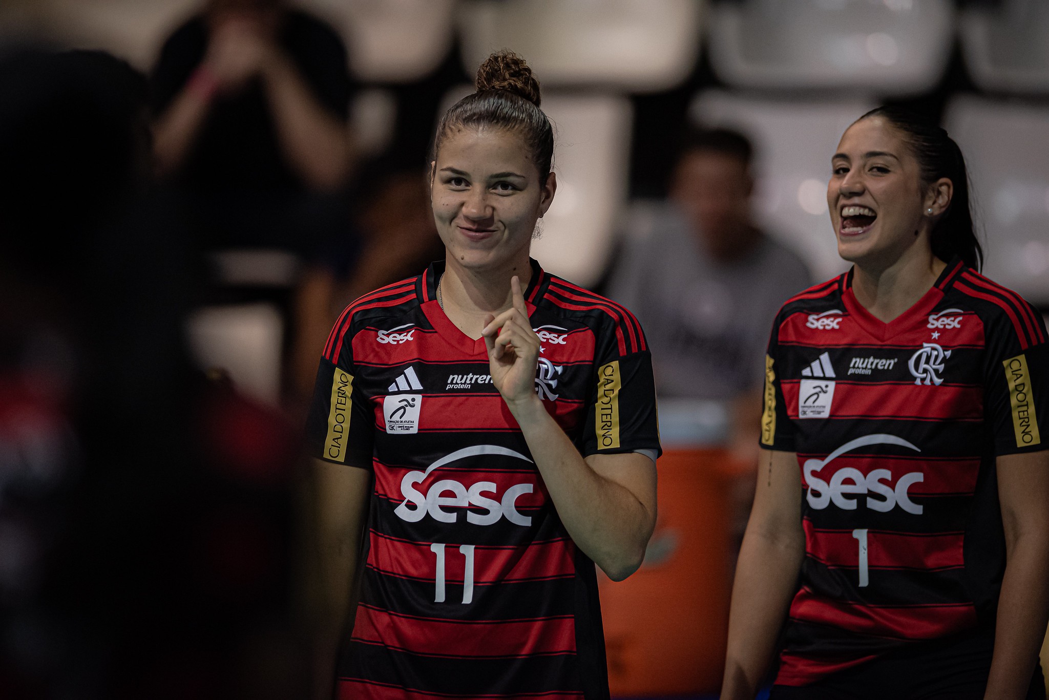 Sesc-Flamengo sofre em casa, mas vence o Sorocaba e volta à liderança da Superliga