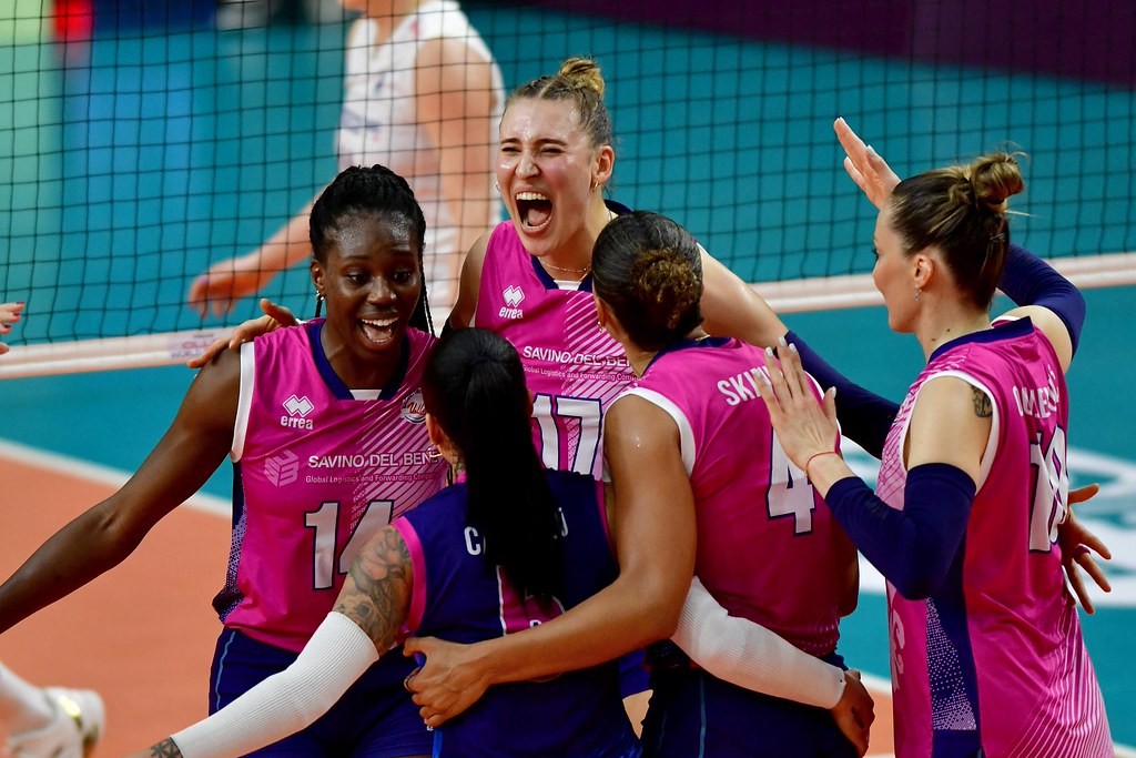 Gabi faz 19 pontos, mas Scandicci bate Conegliano e é campeão do Mundial de Clubes Feminino