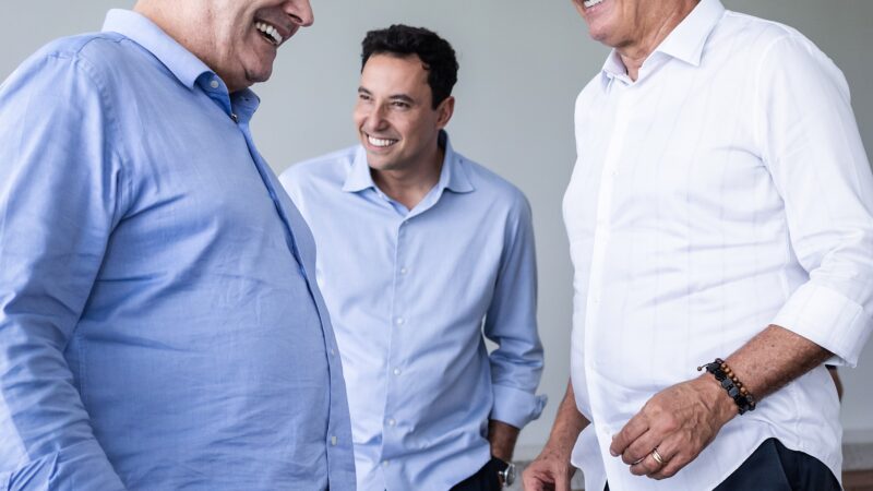 Acerto de Tite com Cruzeiro teve  almoço na casa de presidente e ajuste rápido de contrato; veja bastidores