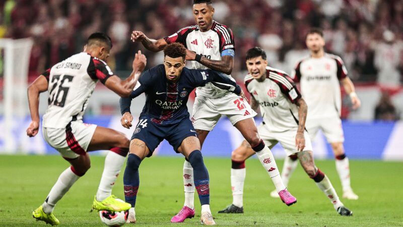 Bruno Henrique cita falta de sorte e elogia Flamengo em vice para PSG: “De igual para igual”