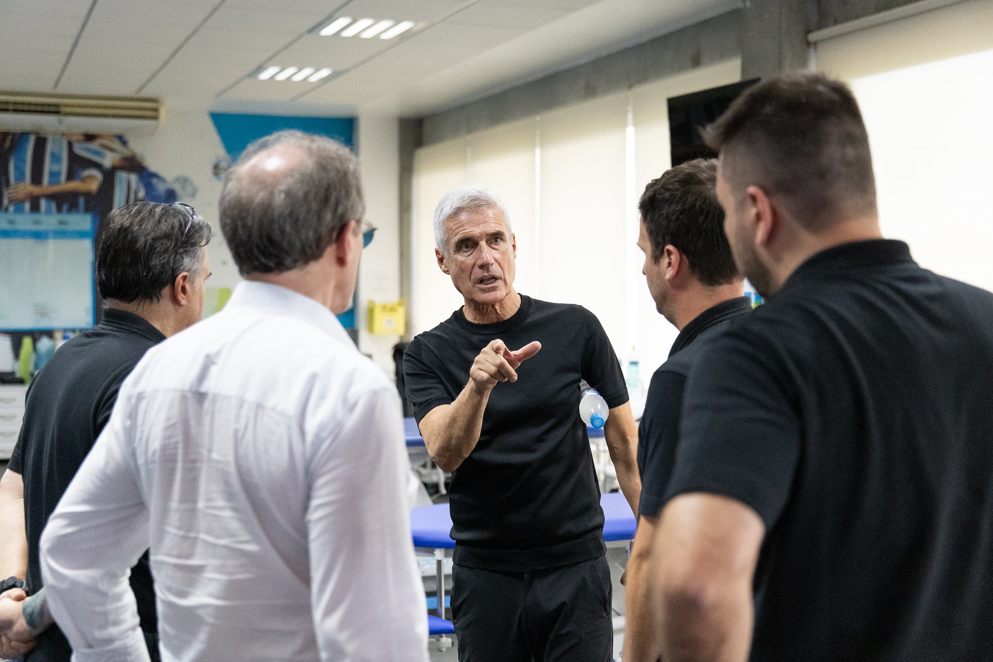 Veja quais são as missões do técnico Luís Castro no Grêmio