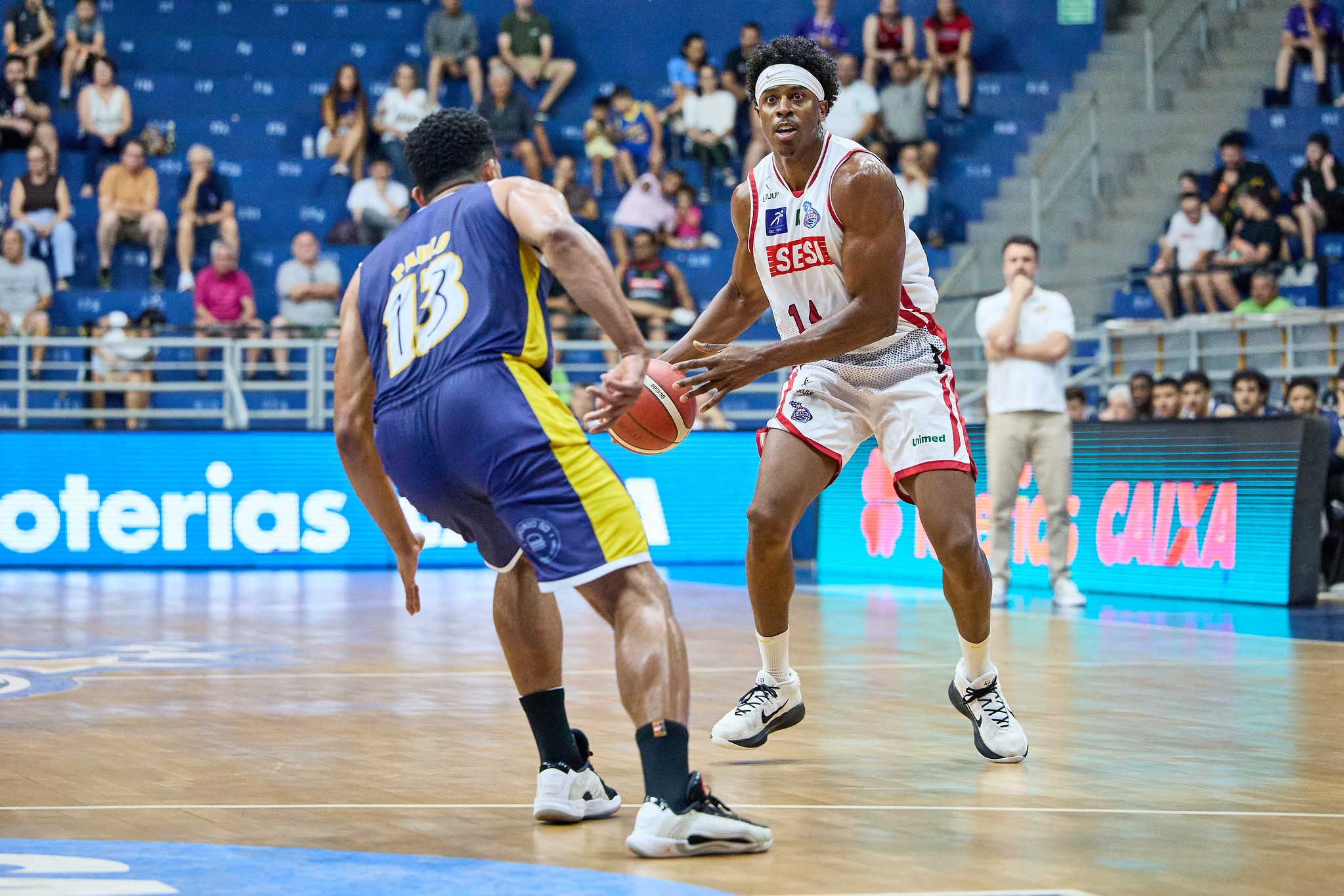 Franca domina Mogi em casa e segue no G-4 do NBB