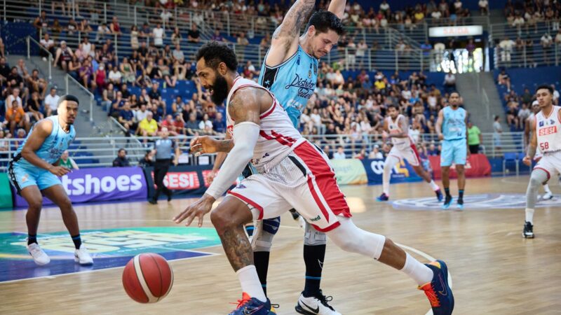 Franca deslancha no fim, bate Brasília e vence a nona seguida no NBB