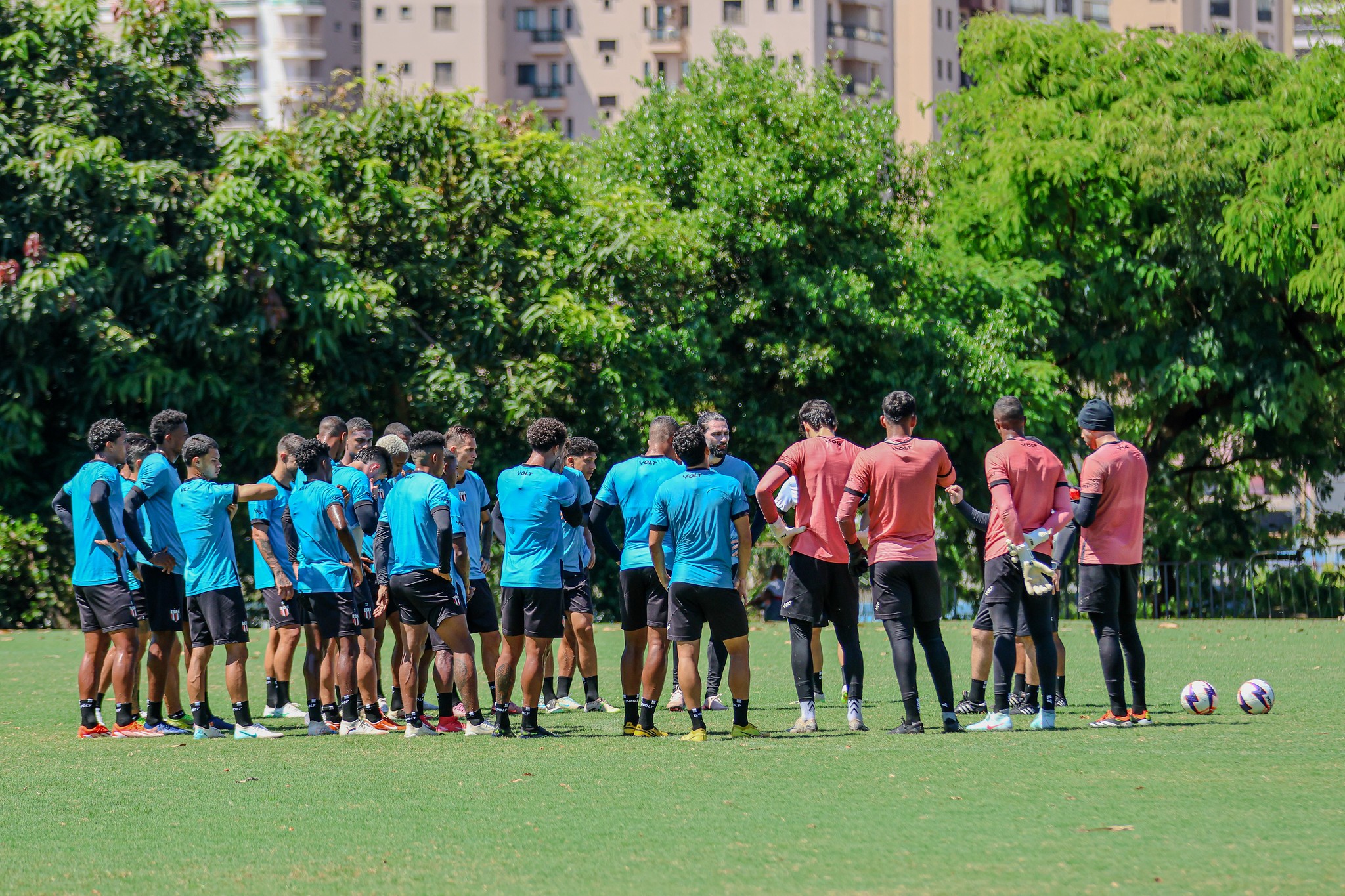 Botafogo-SP fecha 2025 em fase de ajustes e com elenco ainda em construção