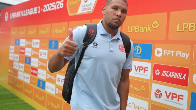 Ex-Athletico-PR e Ceará, Matheus Felipe vira titular absoluto no futebol do Vietnã