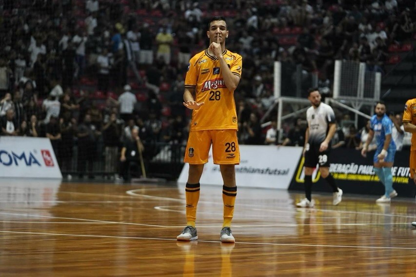 Sorocaba vence o Corinthians em SP e larga na frente na final do Paulista de Futsal