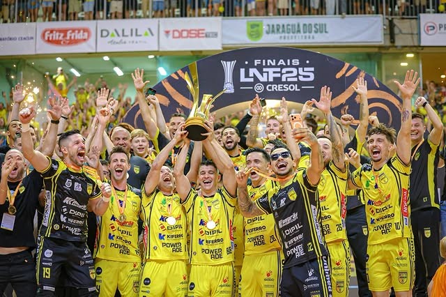 Jaraguá Futsal renasce das mãos de gente que ama o projeto