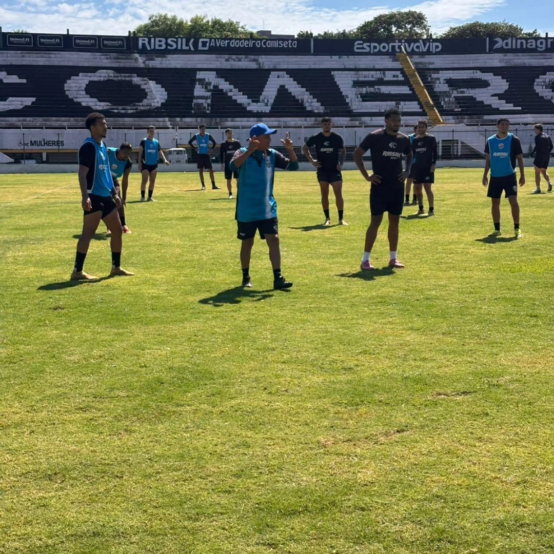 Roberval evita favoritismo na A4 e aposta em planejamento gradual com Comercial