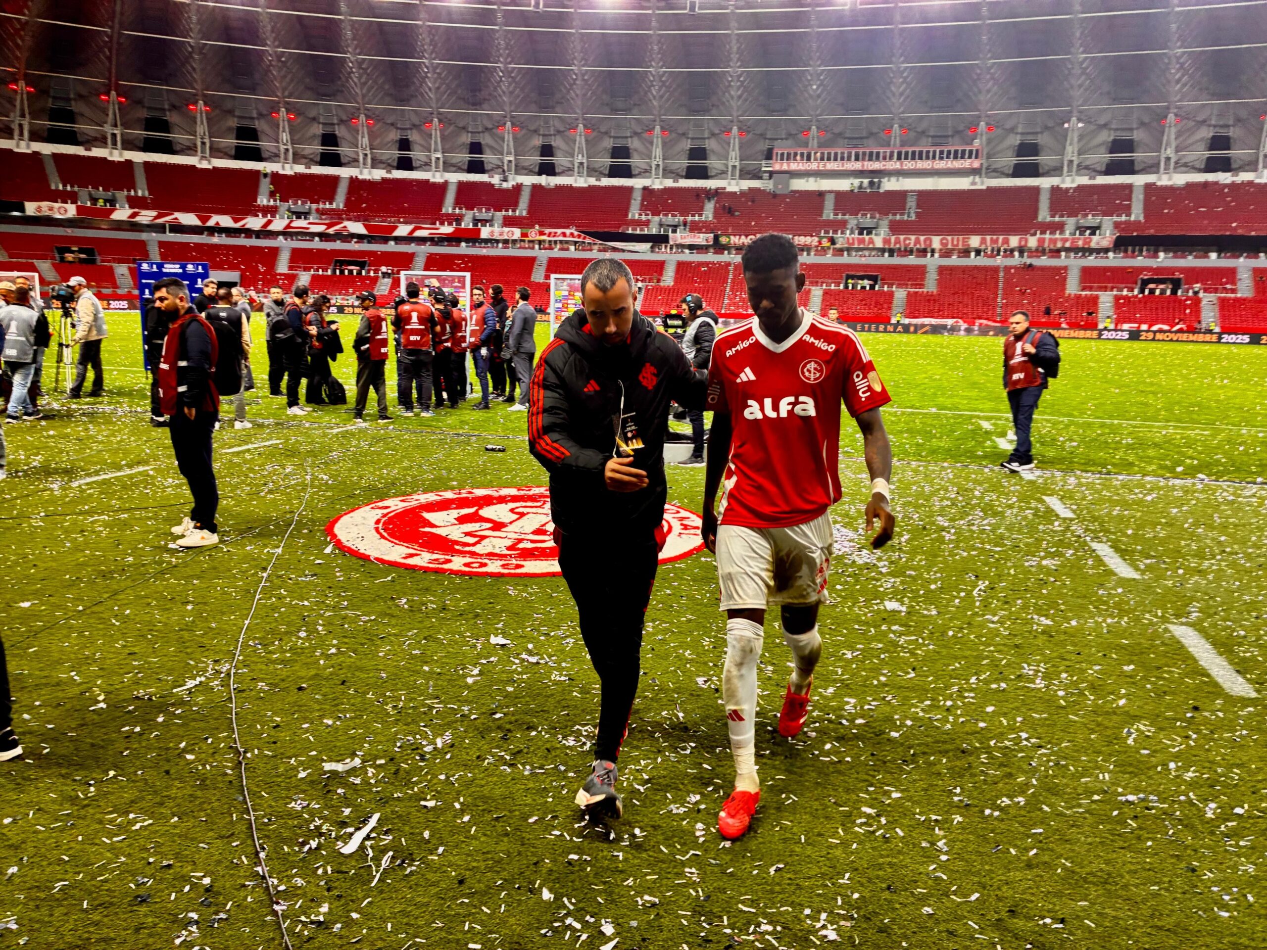 Por que o Inter aceitou a oferta do Flamengo por Vitão após acertar com o Cruzeiro