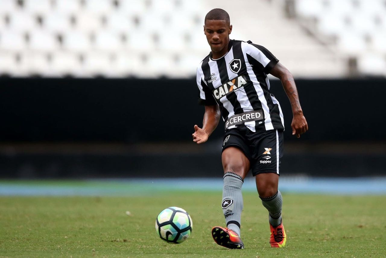 Revelado no Botafogo, Rickson é o novo reforço do Joinville