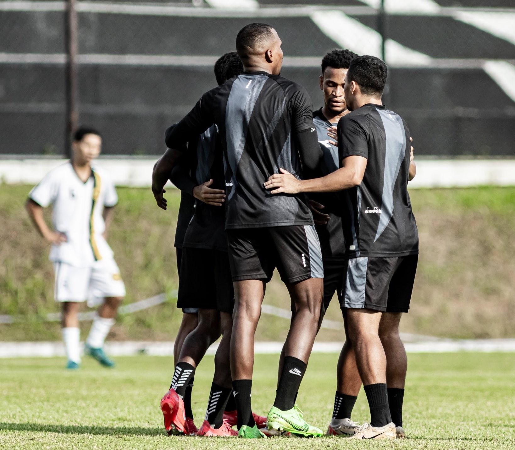 Chamusca aprova rendimento do ABC em jogo-treino e projeta evolução