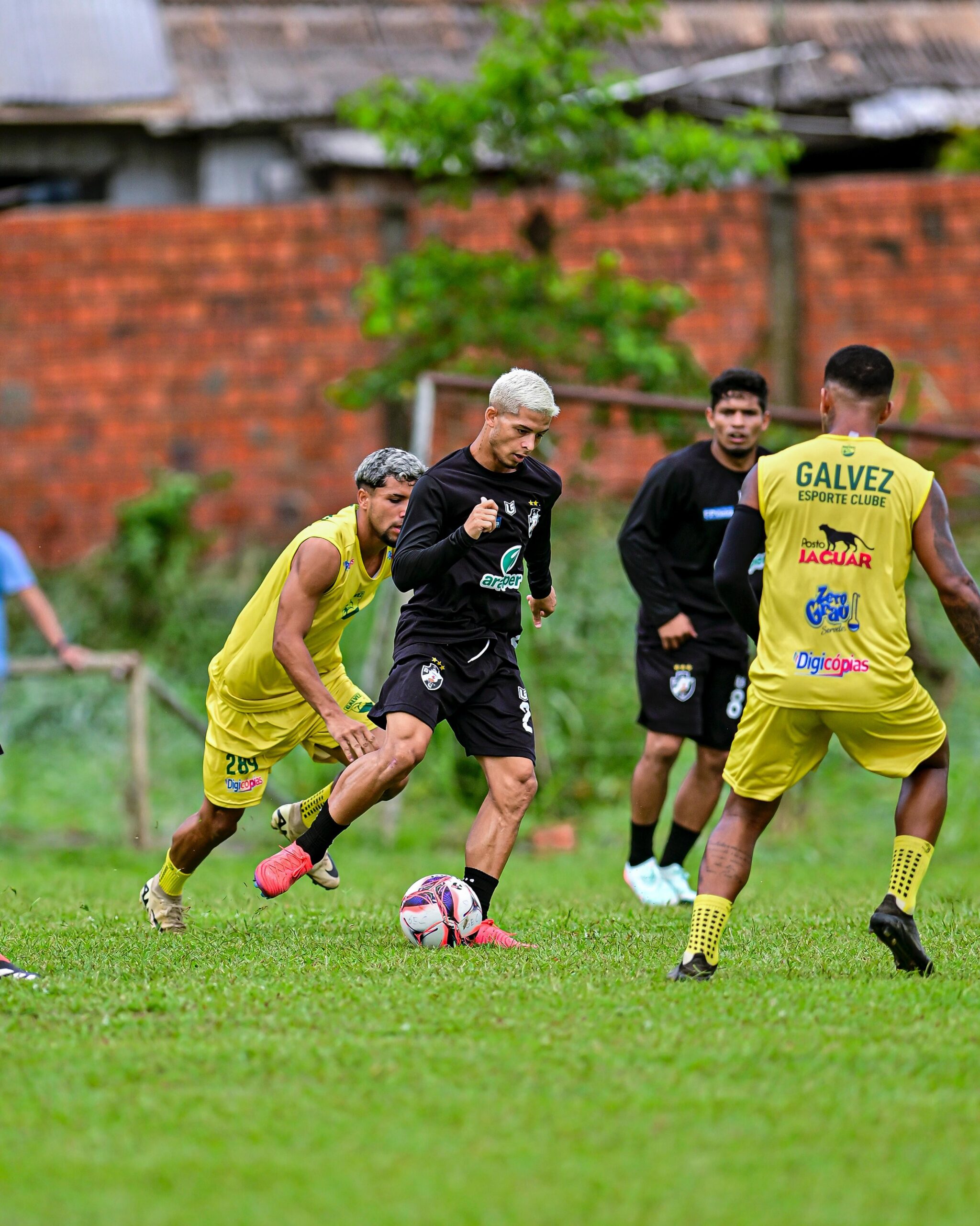 Vasco-AC e Galvez empatam em amistoso de pré-temporada no CT Carlos Simão, em Rio Branco