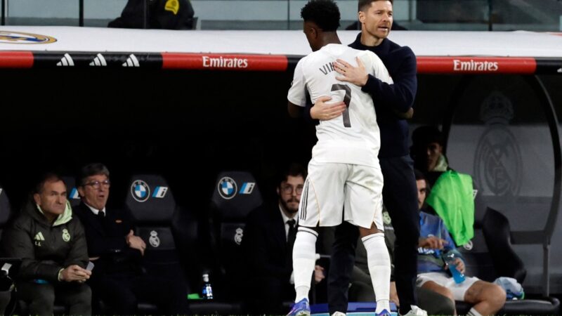 Vinícius Júnior troca foto do Real Madrid nas redes sociais pela seleção brasileira