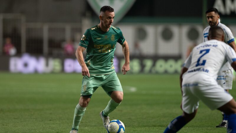 América-MG renova contrato com Fernando Elizari