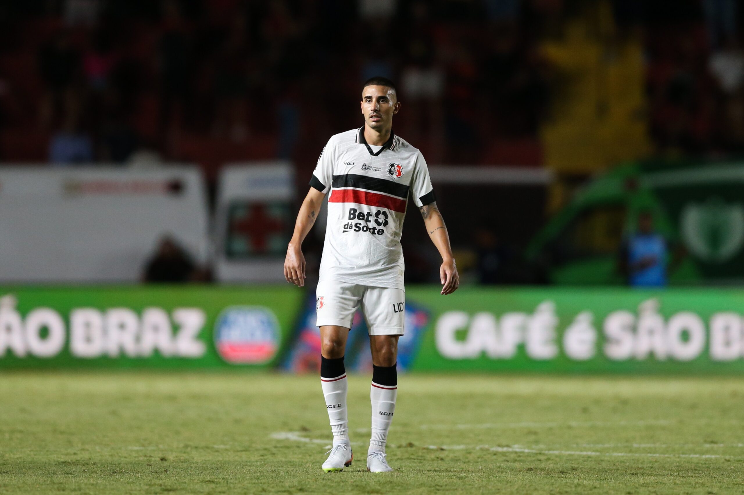 Thiago Galhardo revela ter sugerido a atletas boicotar reapresentação do Santa Cruz