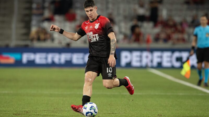 Athletico prepara “novo meio-campo” e busca mais um reforço para o setor; veja o cenário