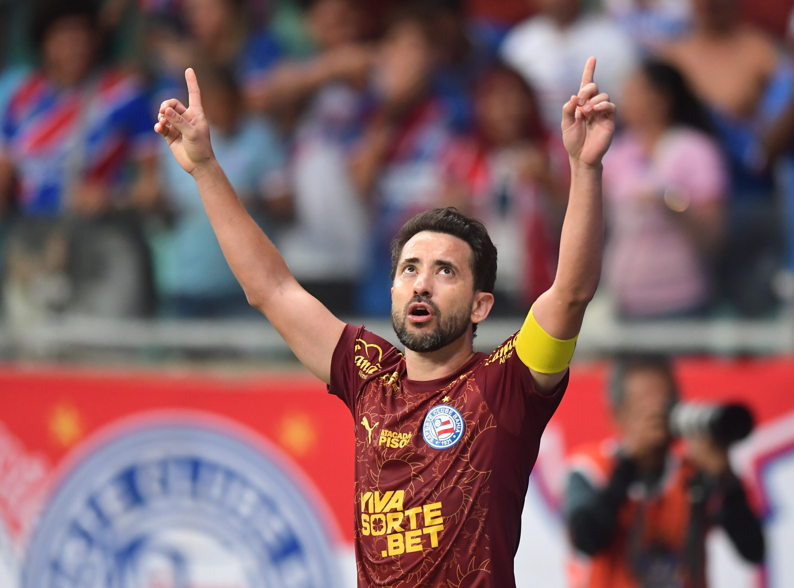 Veja quem tem contrato com o Bahia para 2026 e quem pode se despedir neste domingo