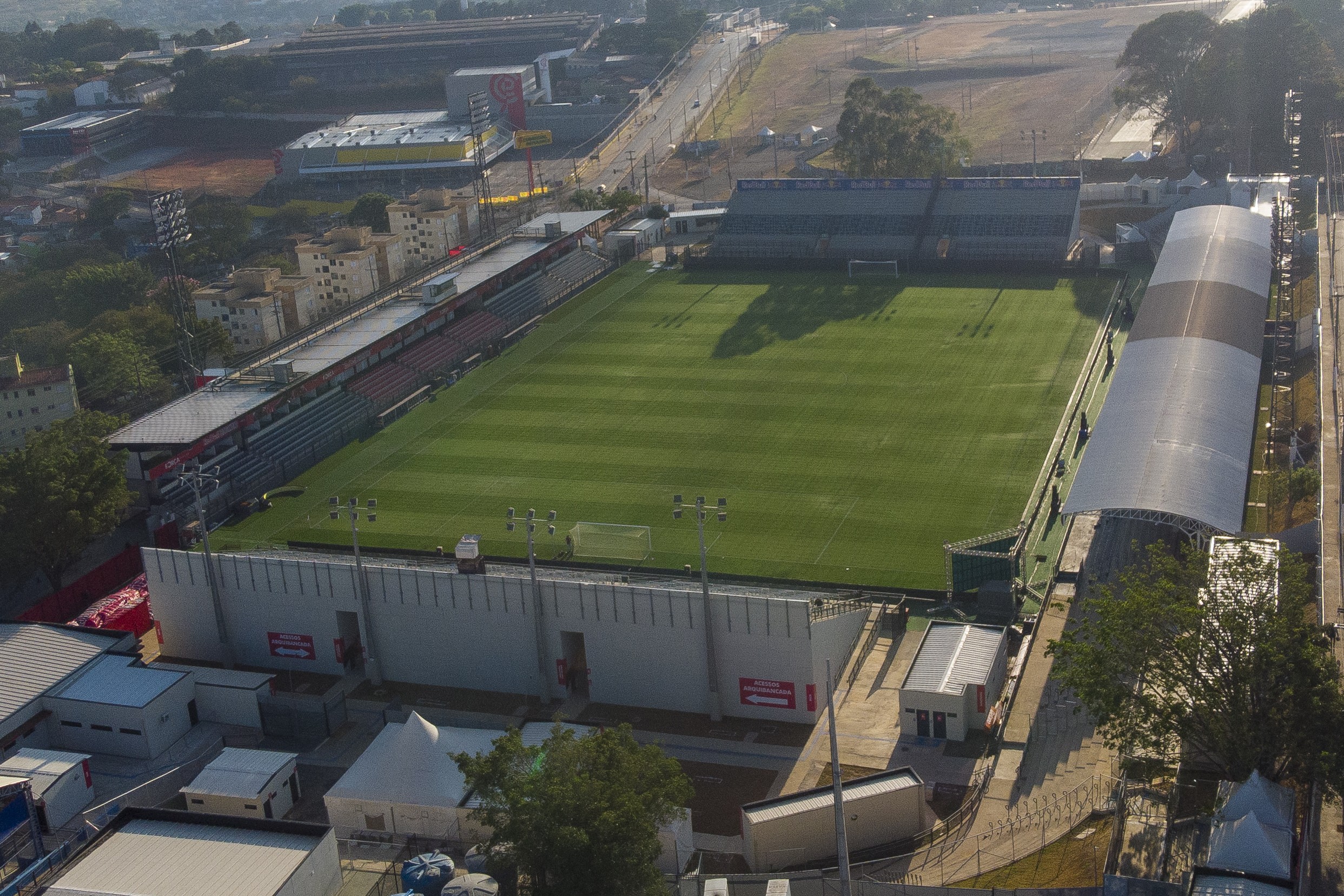Bragantino x Vitória: onde assistir ao vivo, horário e escalações