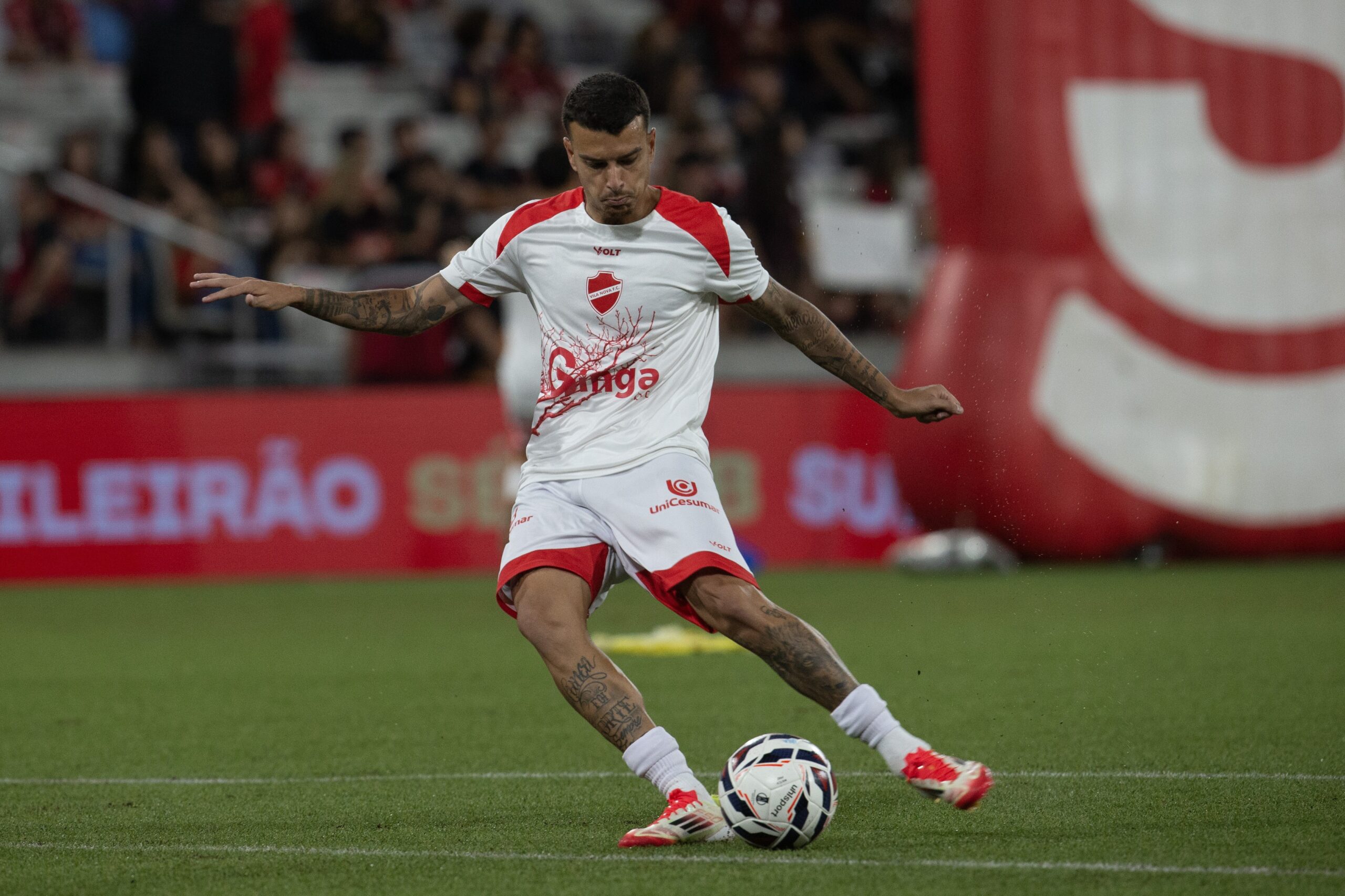 Bruno Xavier sofre fratura no treino e desfalca o Vila Nova por pelo menos um mês