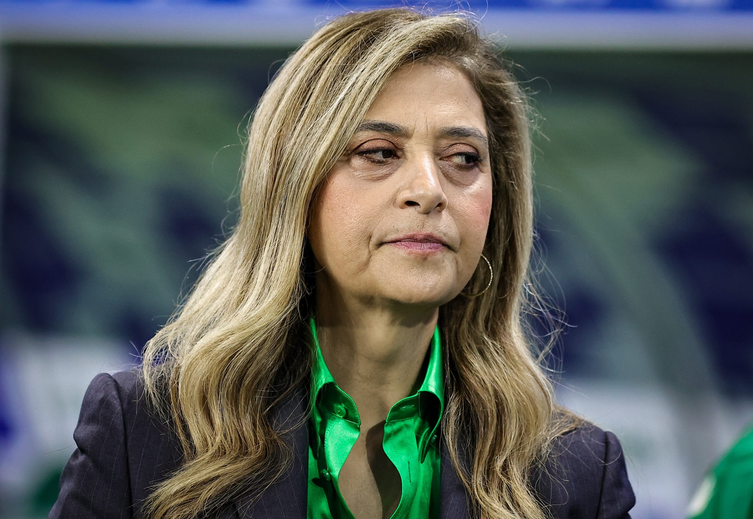 Leila, do Palmeiras, rebate proposta do Flamengo pelo fim do sintético: “Sem clubismo e fake news”