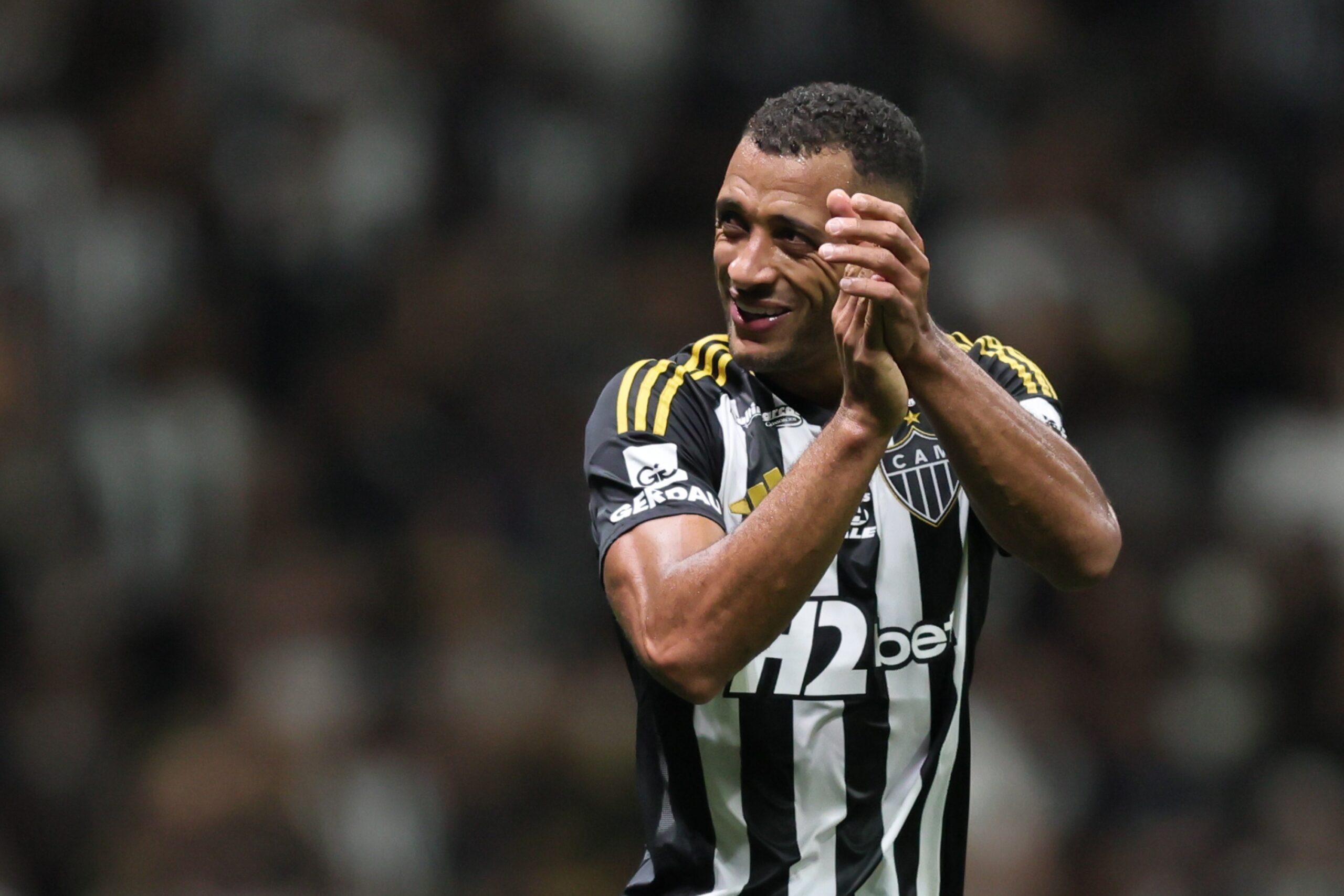 Atlético-MG encaminha compra dos direitos do zagueiro Vitor Hugo, do Bahia