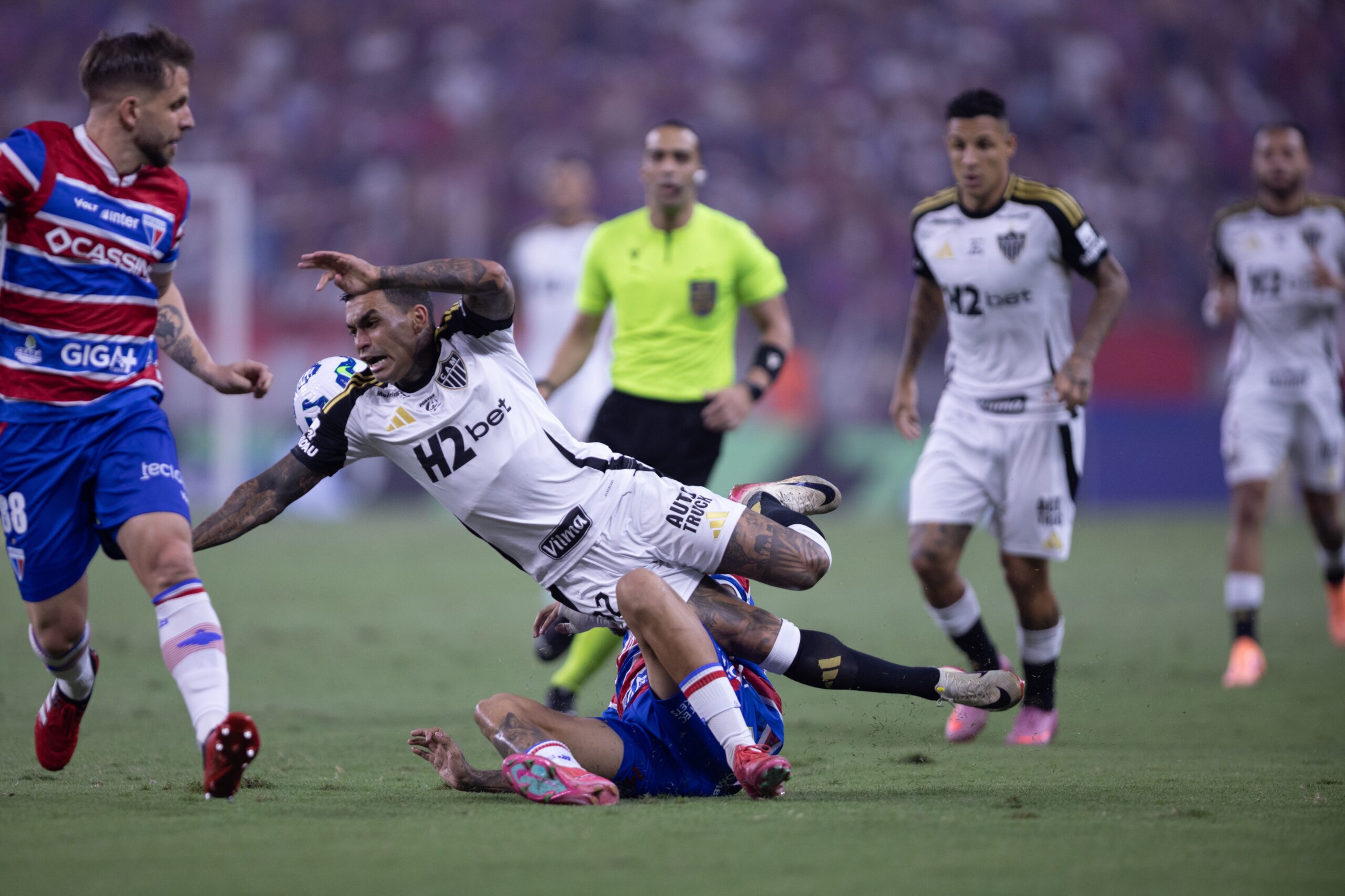 Análise: Atlético-MG faz jogo apático, reacende alerta e caminha para fim de ano melancólico