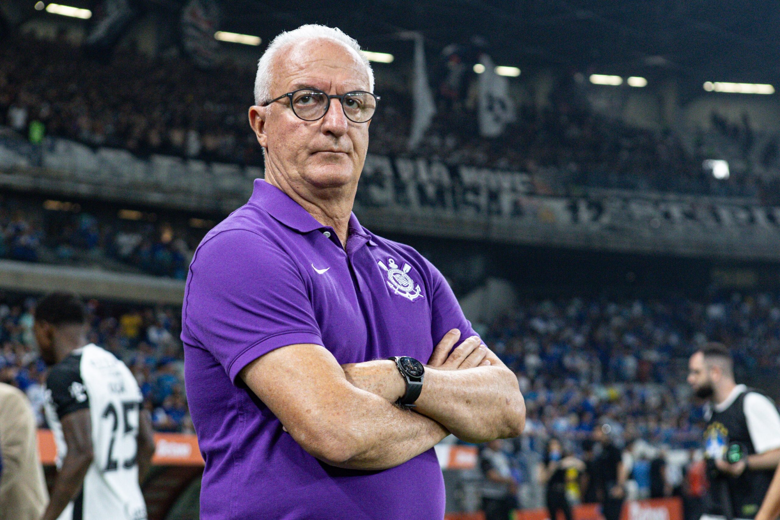 Dorival explica ausência de Garro entre titulares e pede pés no chão ao Corinthians: “Resultado aberto”