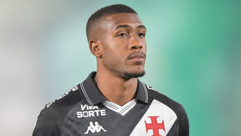 De Luiz Henrique a Gerson: compare a proposta por Rayan, do Vasco, com as do Zenit por outros brasileiros