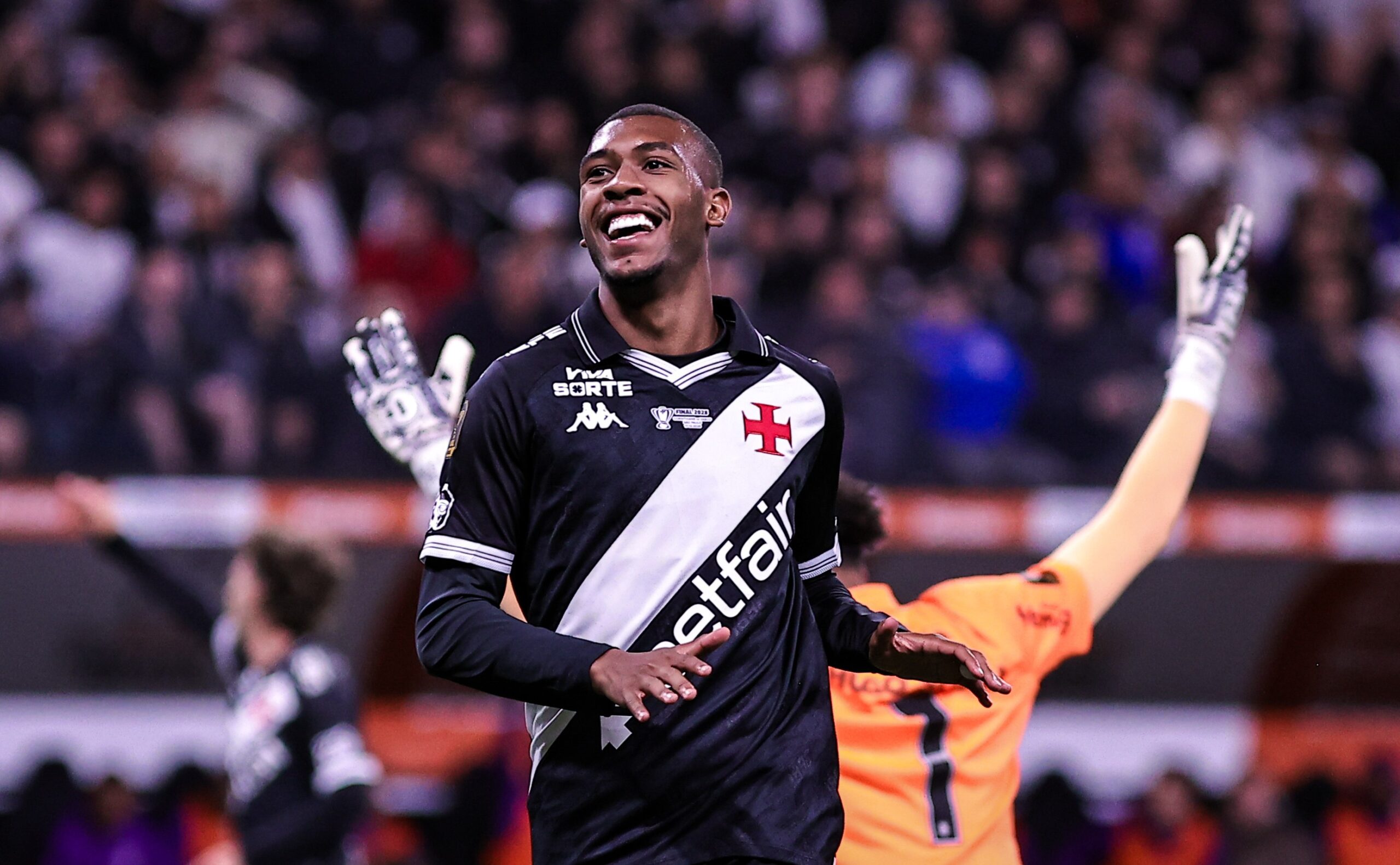 Rayan é eleito o melhor jogador Vasco em 2025; Loide é o pior