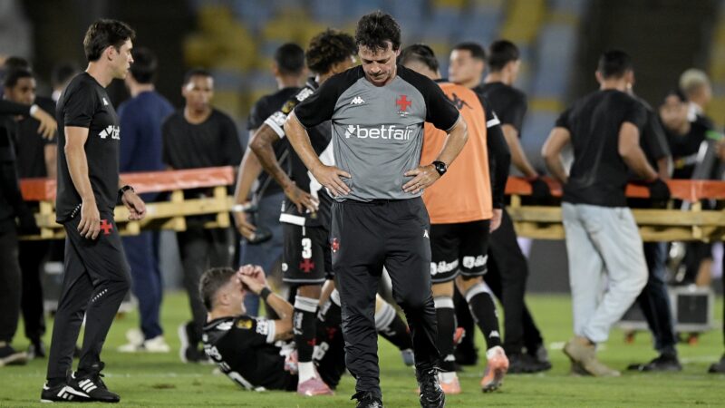 A indecisão de Léo Jardim, o bote de Barros… Os erros do Vasco que custaram o título da Copa do Brasil