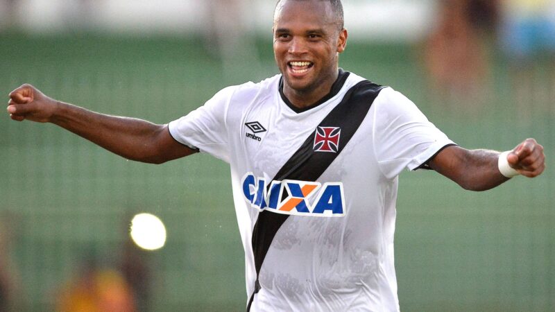 Lembra dele? Ex-Vasco, zagueiro Anderson Salles é o novo reforço do Nacional-AM para 2026