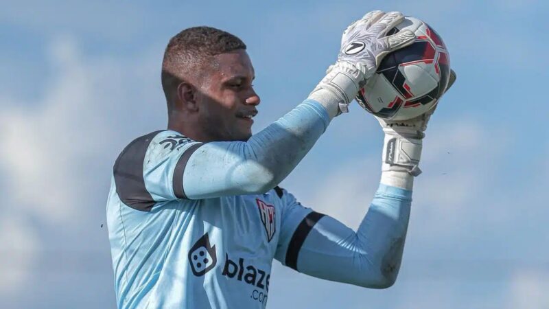 Com Anderson na lista, Náutico define perfil de goleiro para contratar