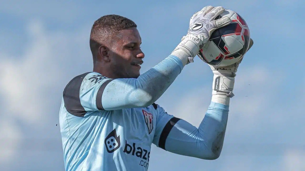 Com Anderson na lista, Náutico define perfil de goleiro para contratar