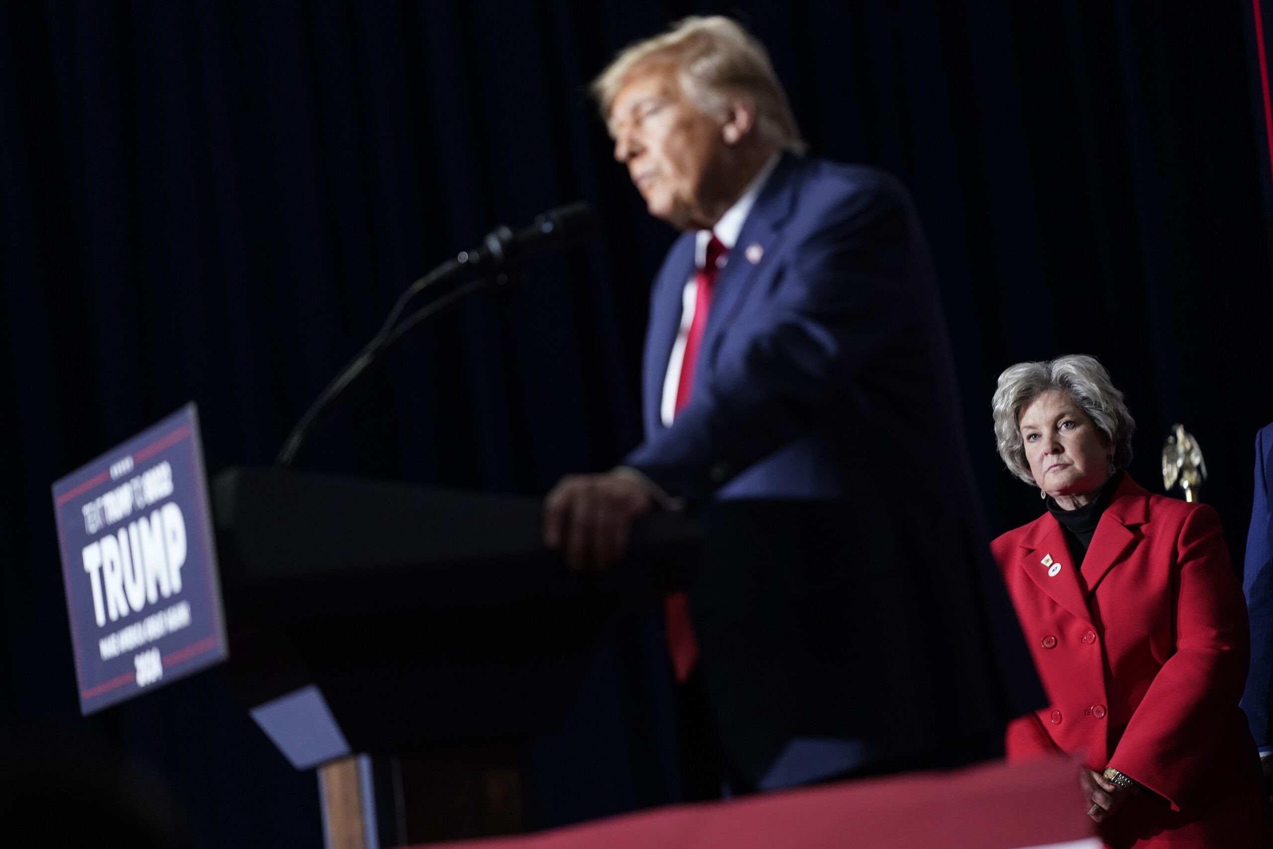 Trump tem ‘personalidade de alcoólatra’, diz chefe da Casa Branca em entrevista