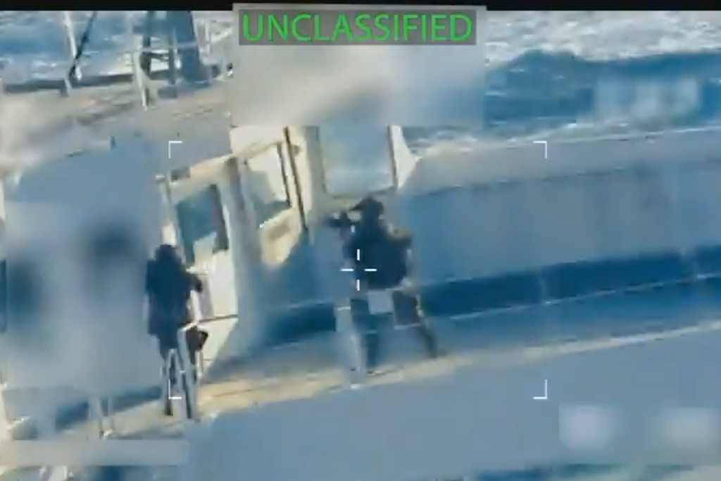 Navios com 11 milhões de barris de petróleo ‘empacam’ na Venezuela após apreensão dos EUA, segundo agência