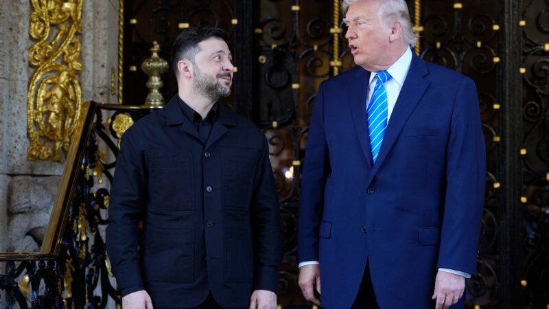 Ao lado de Zelensky, Trump diz que conversas de paz entre Rússia e Ucrânia estão no estágio final