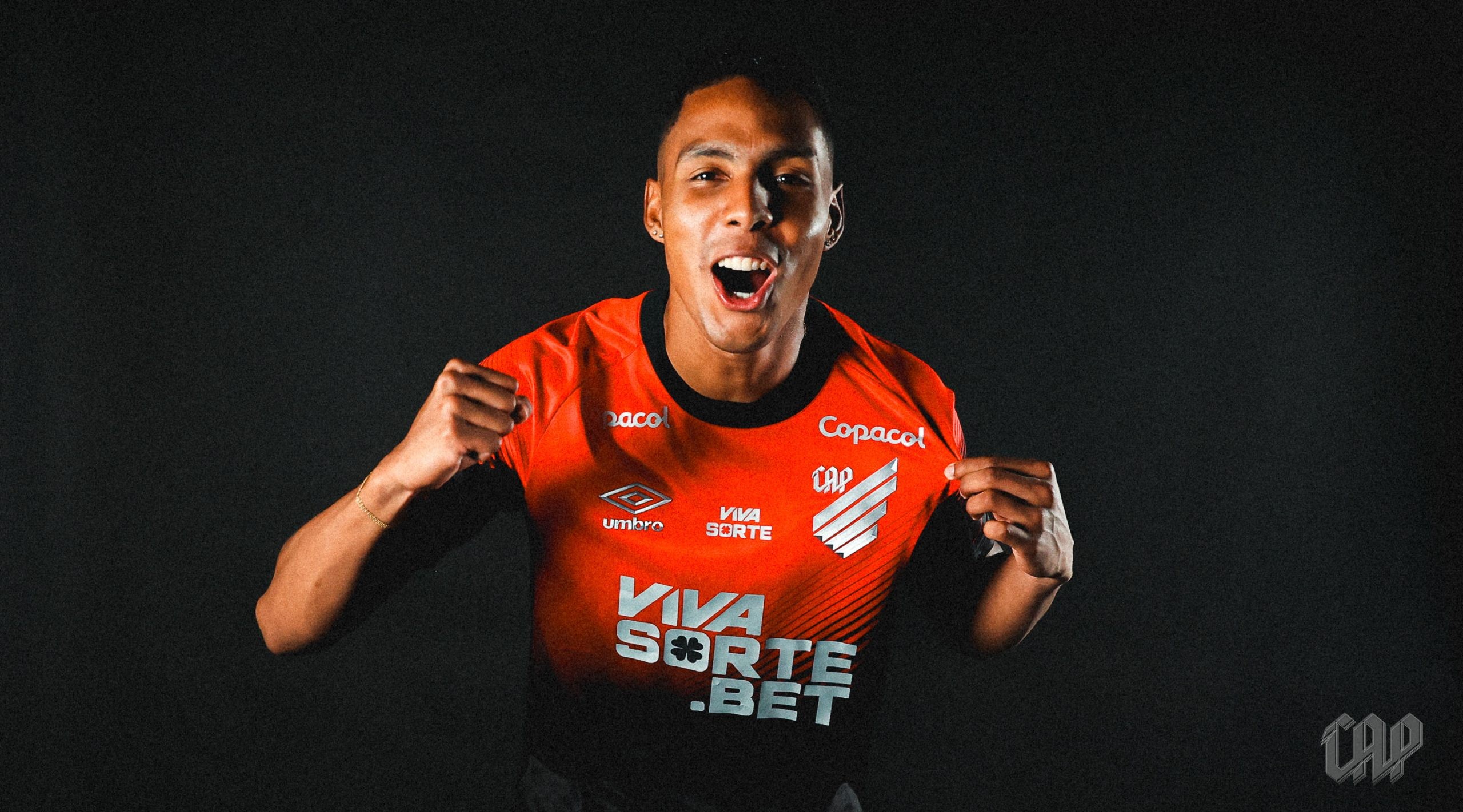 Athletico anuncia a contratação do meia colombiano Alejandro García