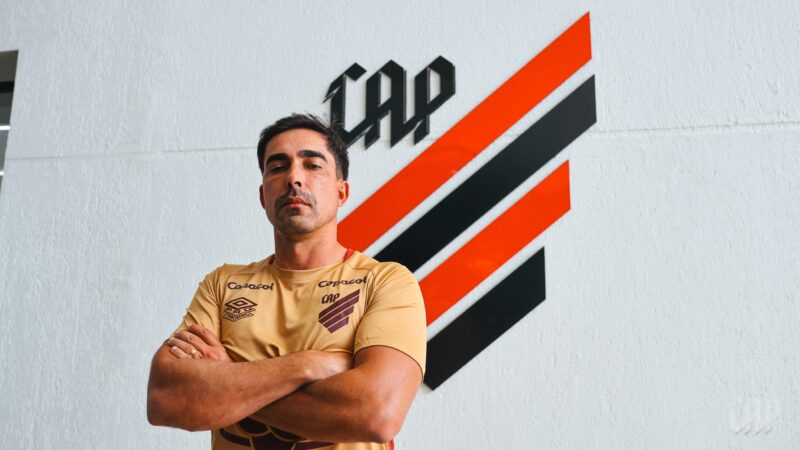 Athletico anuncia contratação do técnico Alexandre Lemos para o sub-17