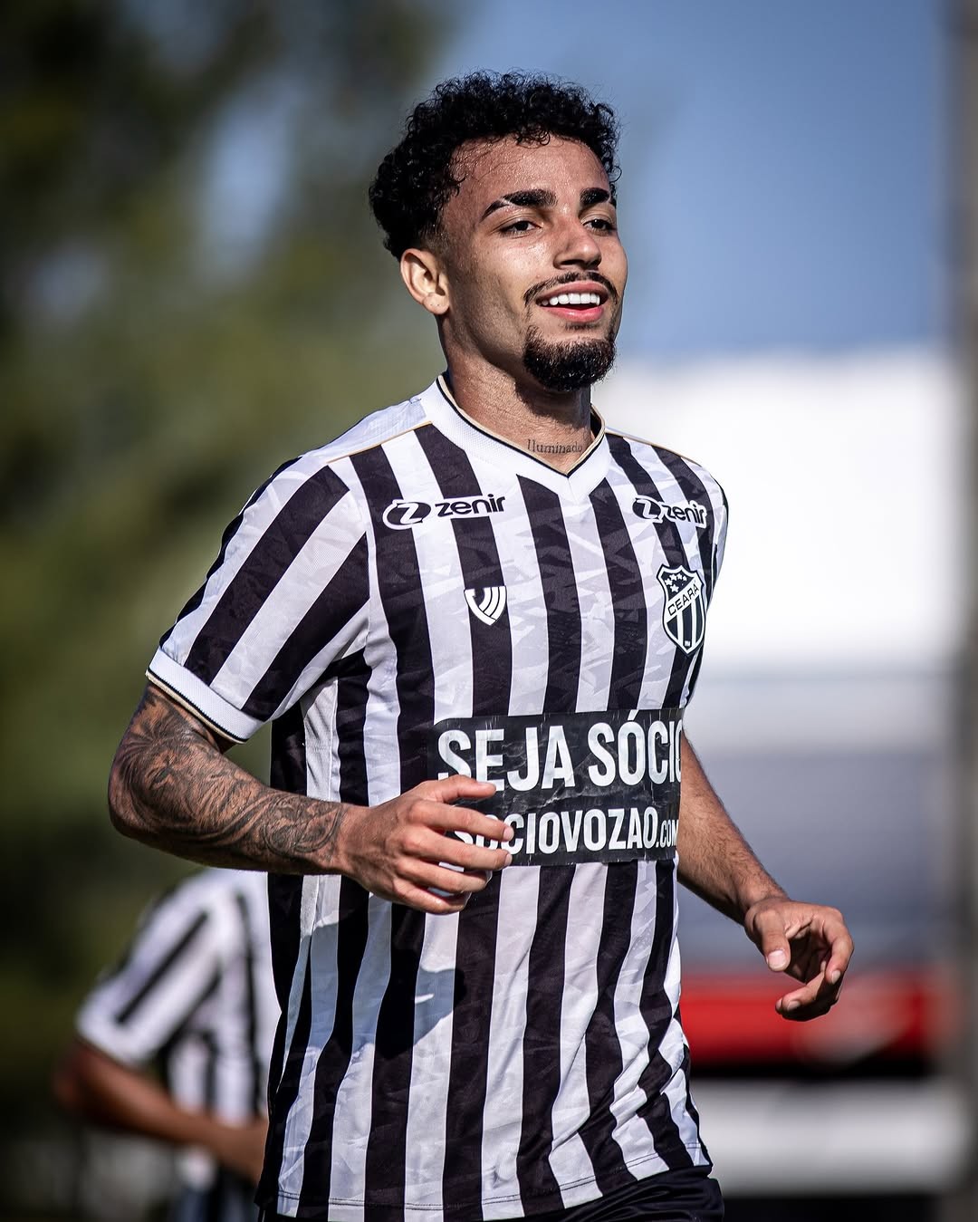 Sampaio anuncia sexto atacante e chega a 24 jogadores para temporada 2026