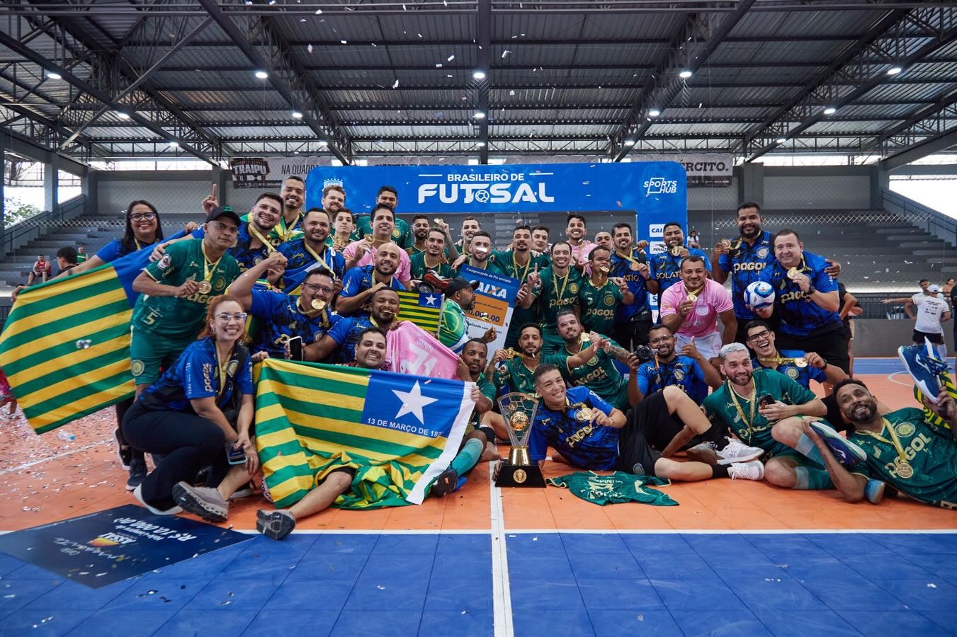 Atlético-PI realiza evento na Arena Verdão com exposição da Taça do Campeonato Brasileiro de Futsal