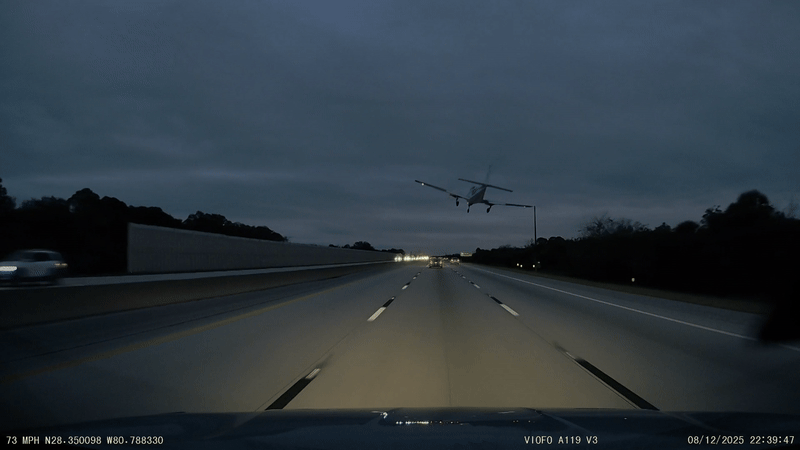 VÍDEO: avião aterrissa em cima de carro ao fazer pouso de emergência em rodovia nos EUA