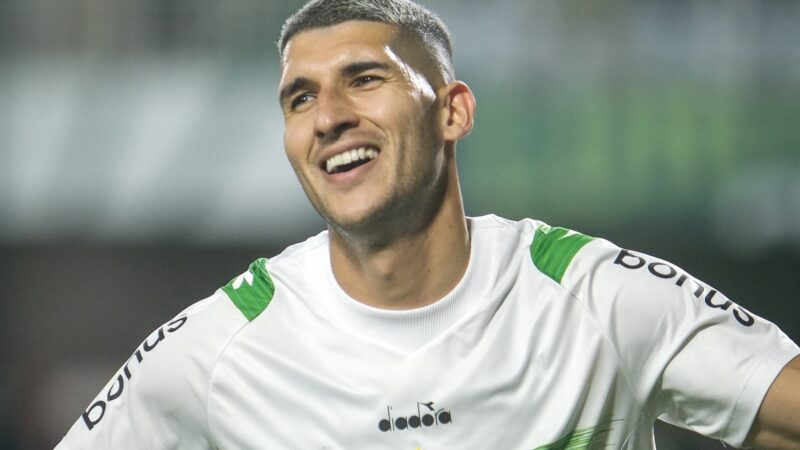 Coritiba empresta Matheus Bianqui para o Novorizontino