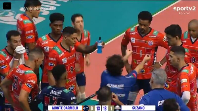 Técnico fica “pistola” e dá bronca em jogadores do Monte Carmelo na Superliga masculina; veja vídeo