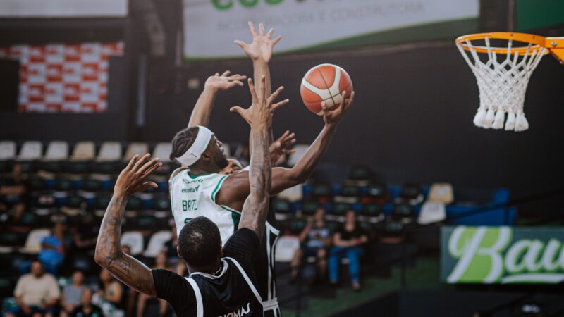 Bauru vira sobre o Corinthians e encerra sequência negativa no NBB