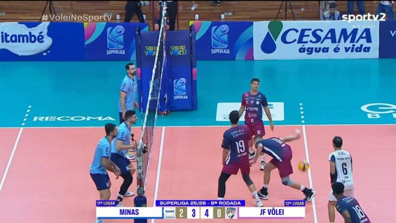 Calcanhar involuntário e ponto do líbero: lance inusitado chama atenção na Superliga; vídeo
